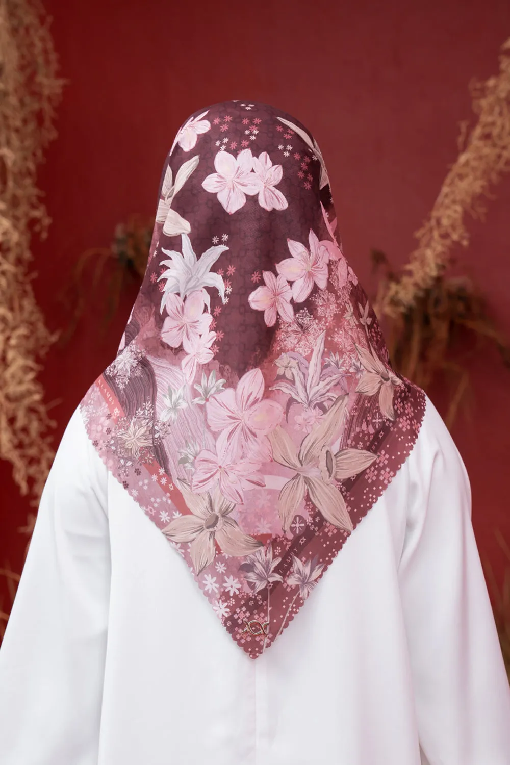 Aria Scarf (Minor) Cerise