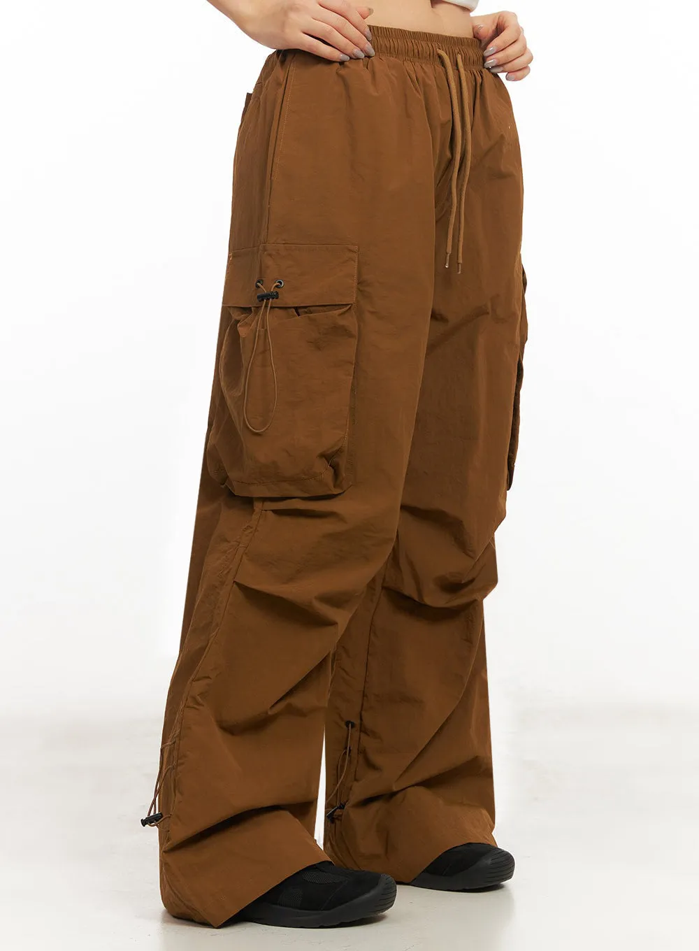 Shirred Cargo Windbreaker Pants IM525